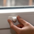 Podgląd: Uchwyty magnetyczne do żaluzji, białe, 2 sztuki