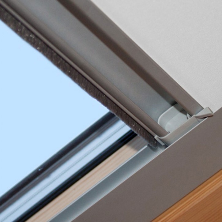 Roleta dachowa pasująca do okien dachowych marki VELUX ®, Zaciemniająca, Promocja